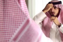 لماذا السعوديين يلبسون شماغ احمر