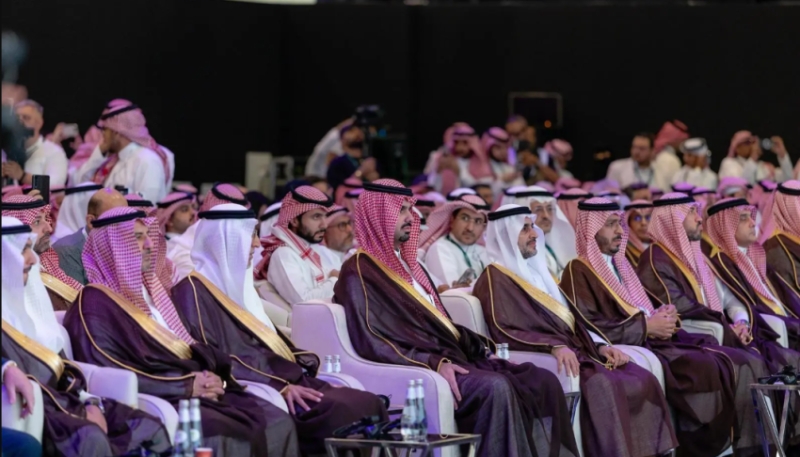 أمين الرياض يشارك في رعاية المنتدى والمعرض العالمي للبنية التحتية 1 2454573.pngw800q100fjpg