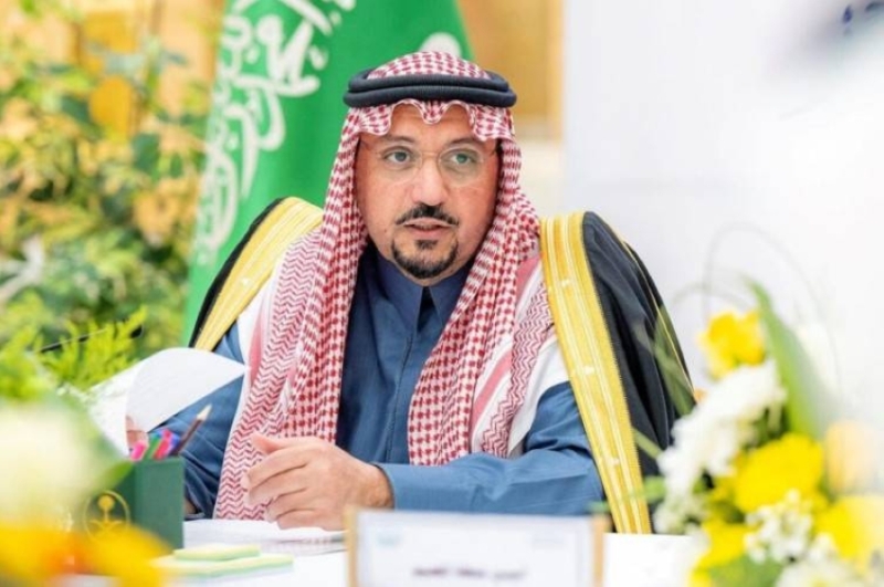 تقدير أمير القصيم لتبرع وقف الشيخ محمد الخضير بإنشاء مدرستين للموهوبين في رياض الخبراء 1 2456947.jpgw800q100fjpg